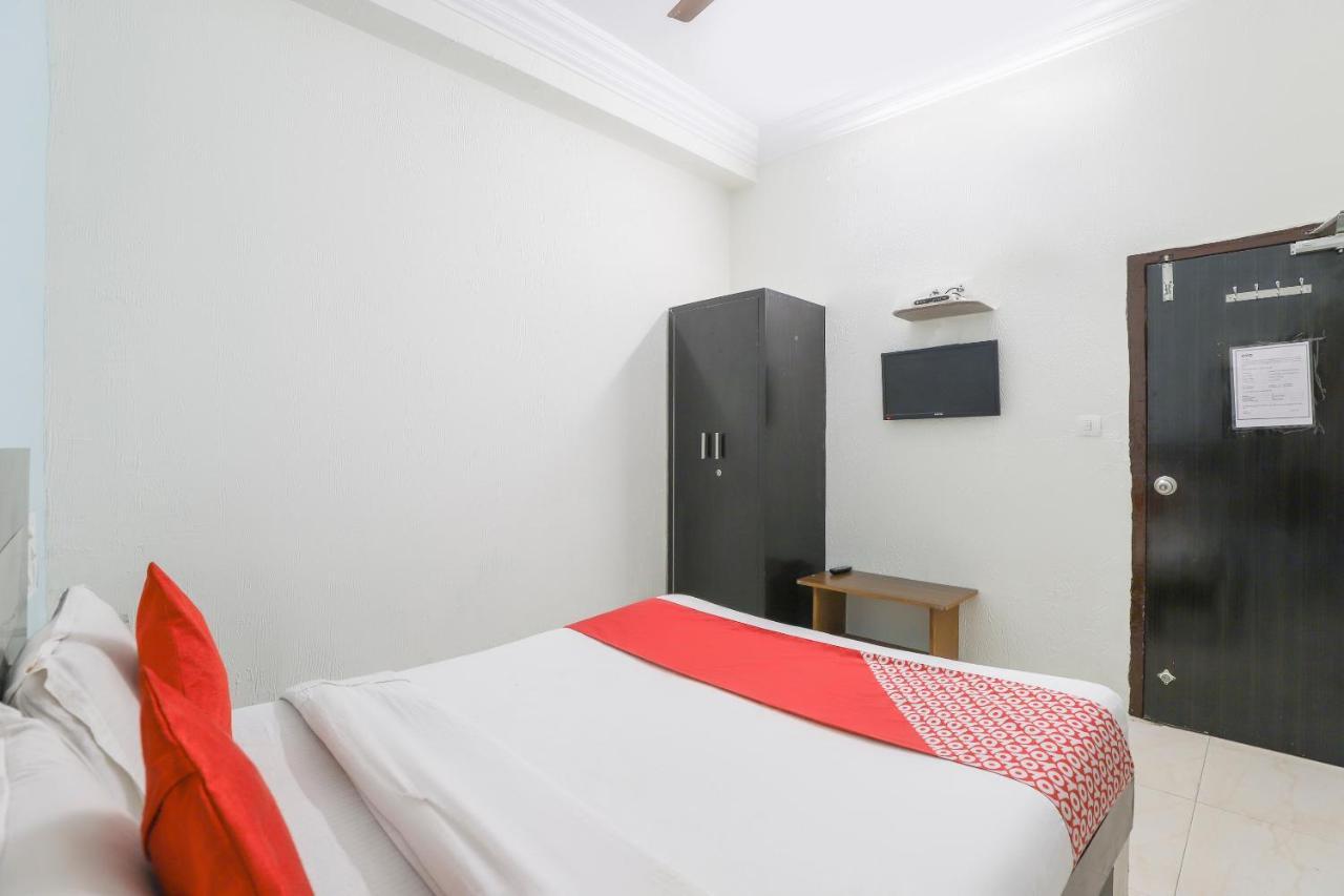 Hotel Jasmine Ahmedabad Bagian luar foto