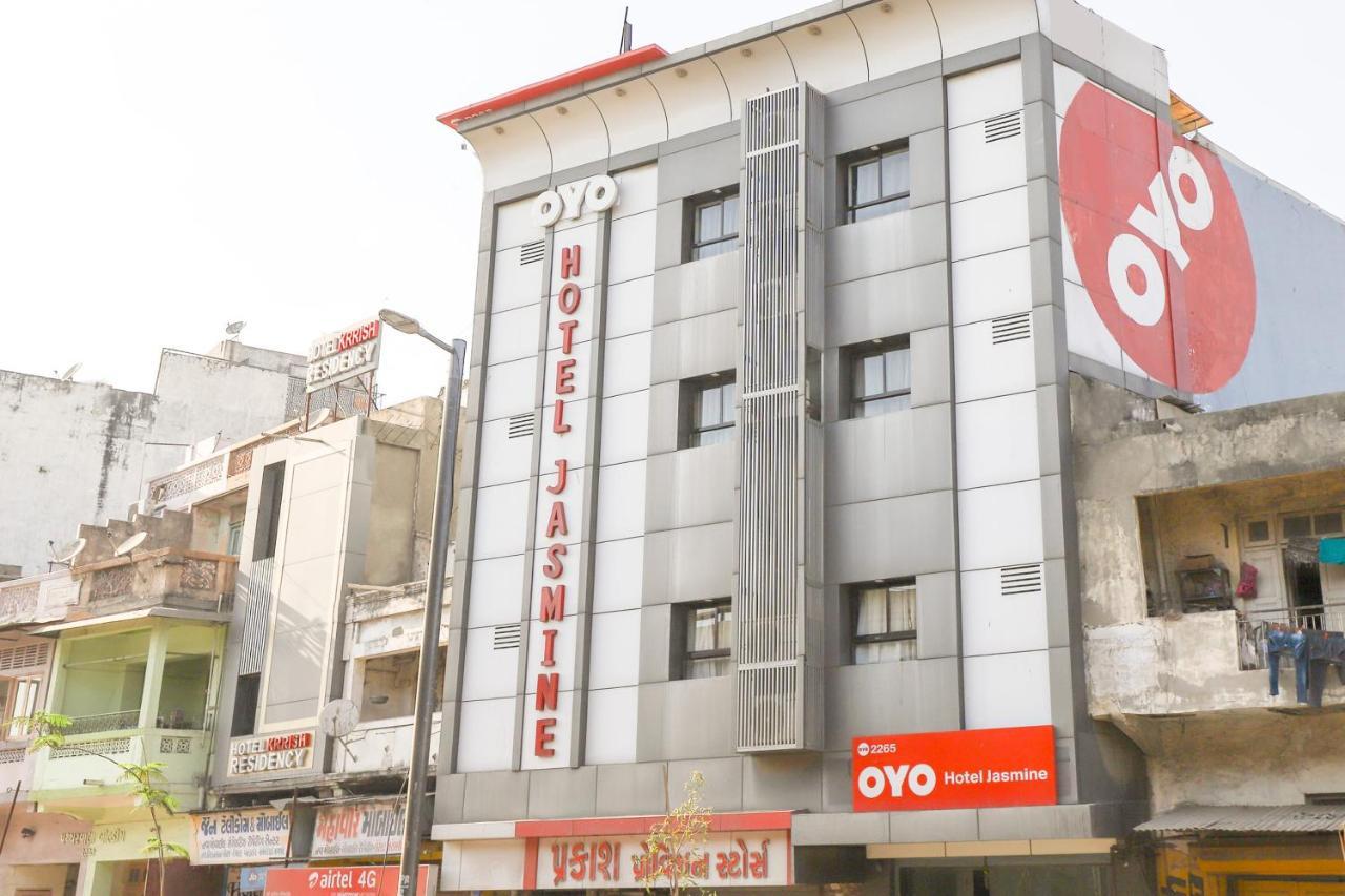 Hotel Jasmine Ahmedabad Bagian luar foto