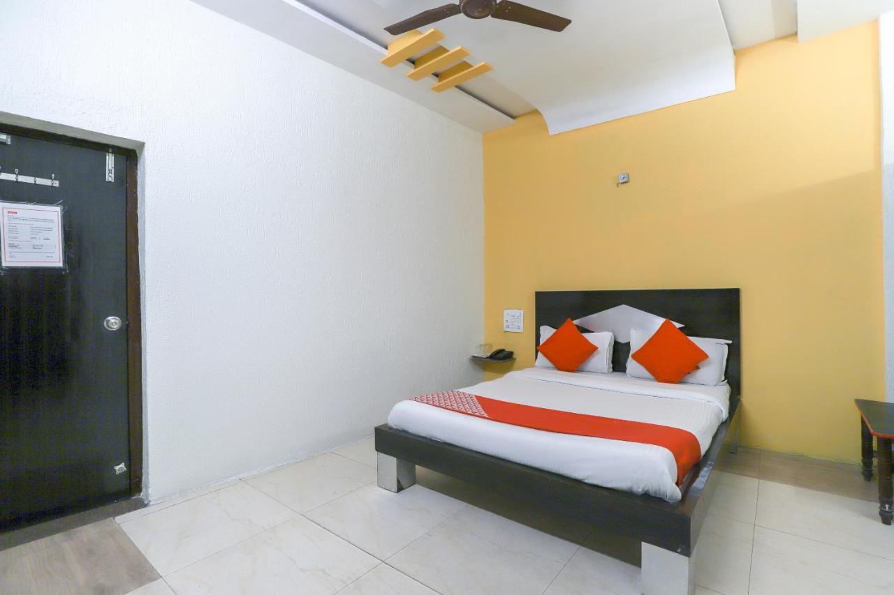 Hotel Jasmine Ahmedabad Bagian luar foto