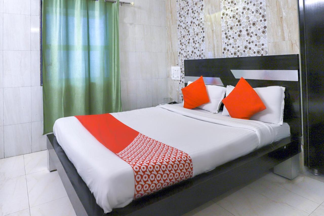 Hotel Jasmine Ahmedabad Bagian luar foto