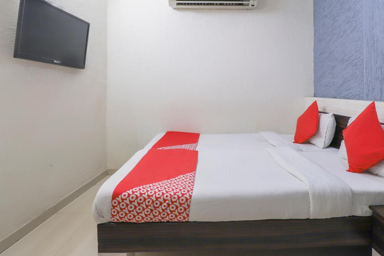 Hotel Jasmine Ahmedabad Bagian luar foto