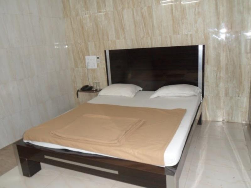 Hotel Jasmine Ahmedabad Bagian luar foto
