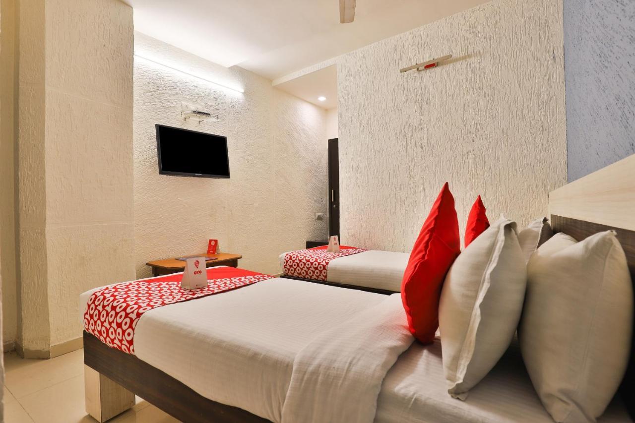 Hotel Jasmine Ahmedabad Bagian luar foto