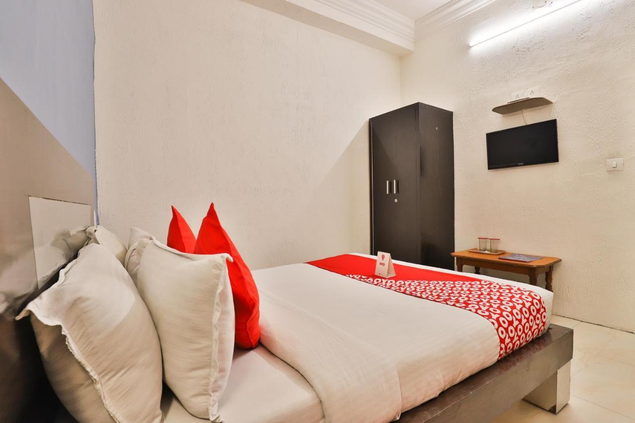 Hotel Jasmine Ahmedabad Bagian luar foto