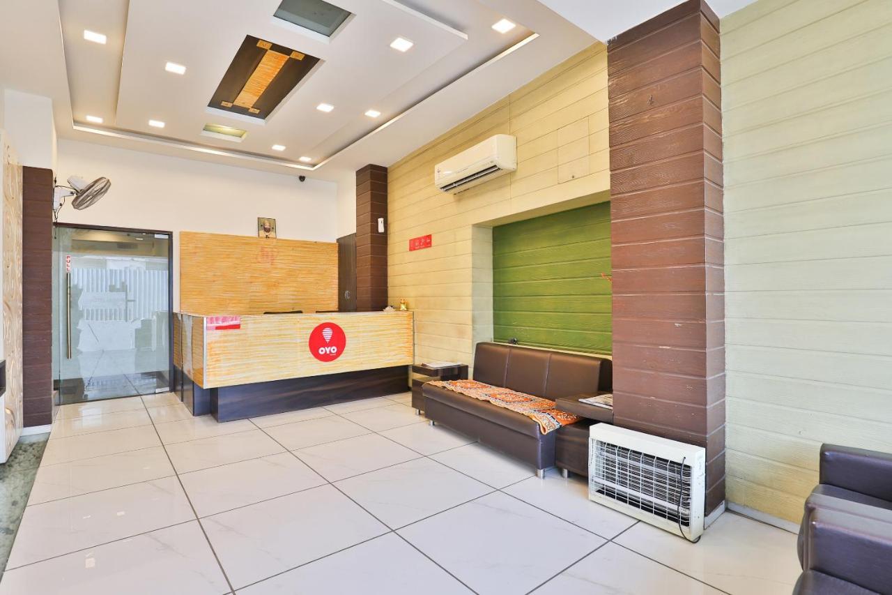 Hotel Jasmine Ahmedabad Bagian luar foto