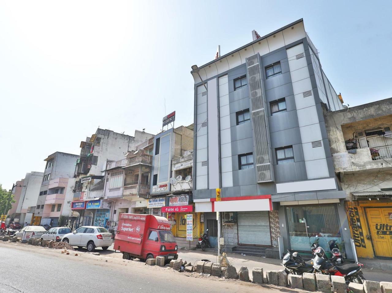 Hotel Jasmine Ahmedabad Bagian luar foto