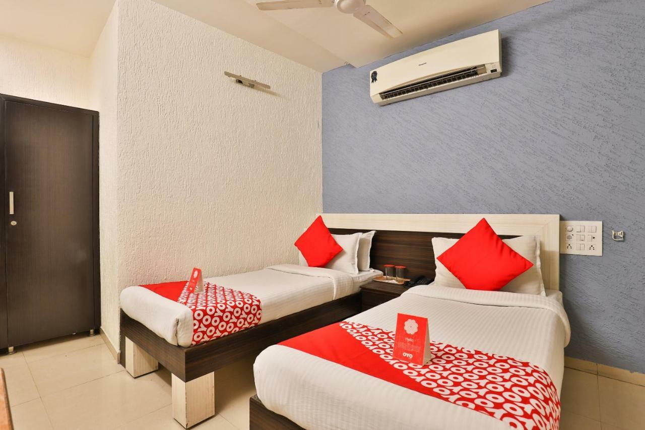 Hotel Jasmine Ahmedabad Bagian luar foto